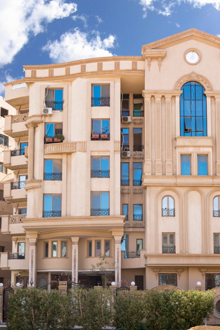 رفاهية الحياة في كمبوندات زايد: مشاريع ديار العقارية